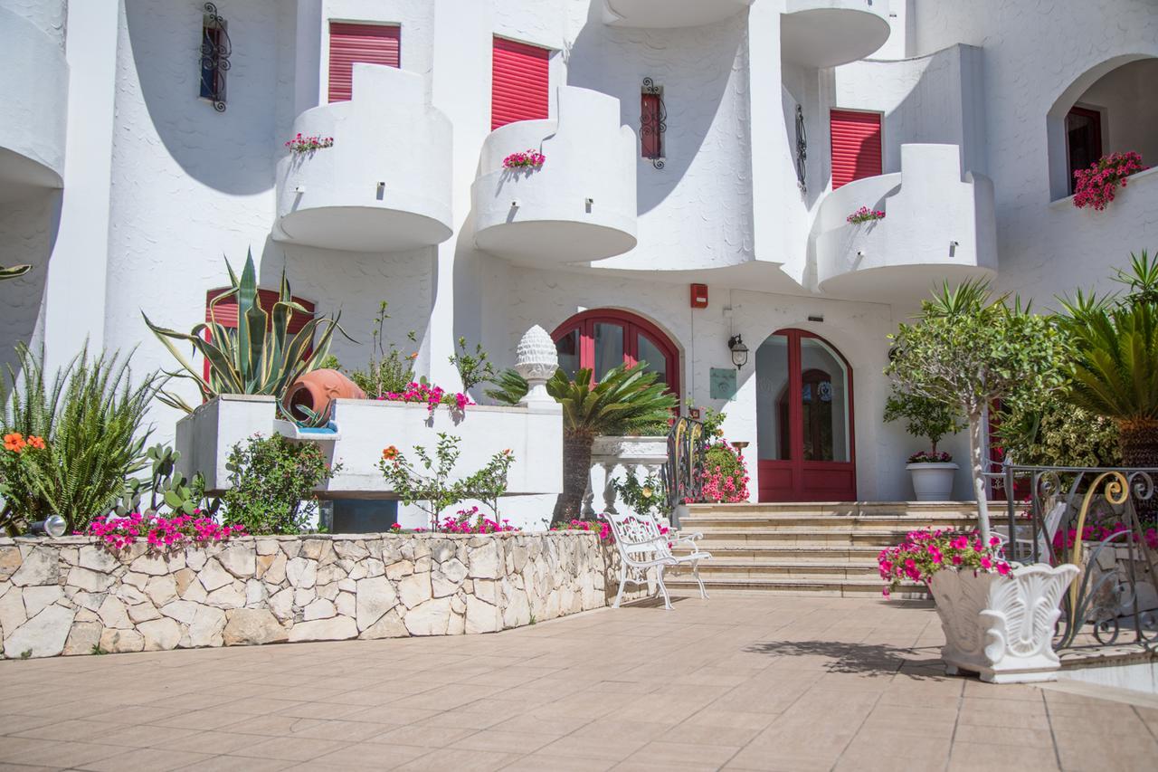 Assinos Palace Hotel Giardini Naxos Exterior foto