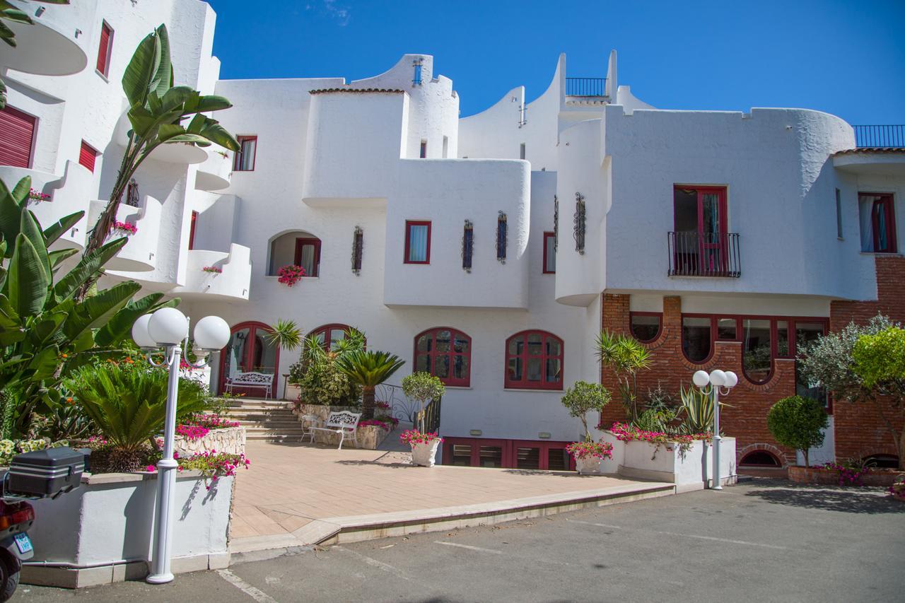Assinos Palace Hotel Giardini Naxos Exterior foto