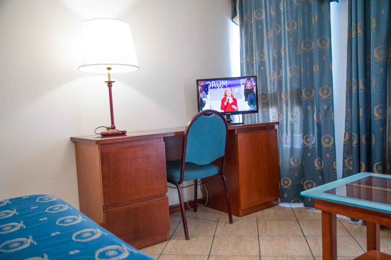 Assinos Palace Hotel Giardini Naxos Exterior foto
